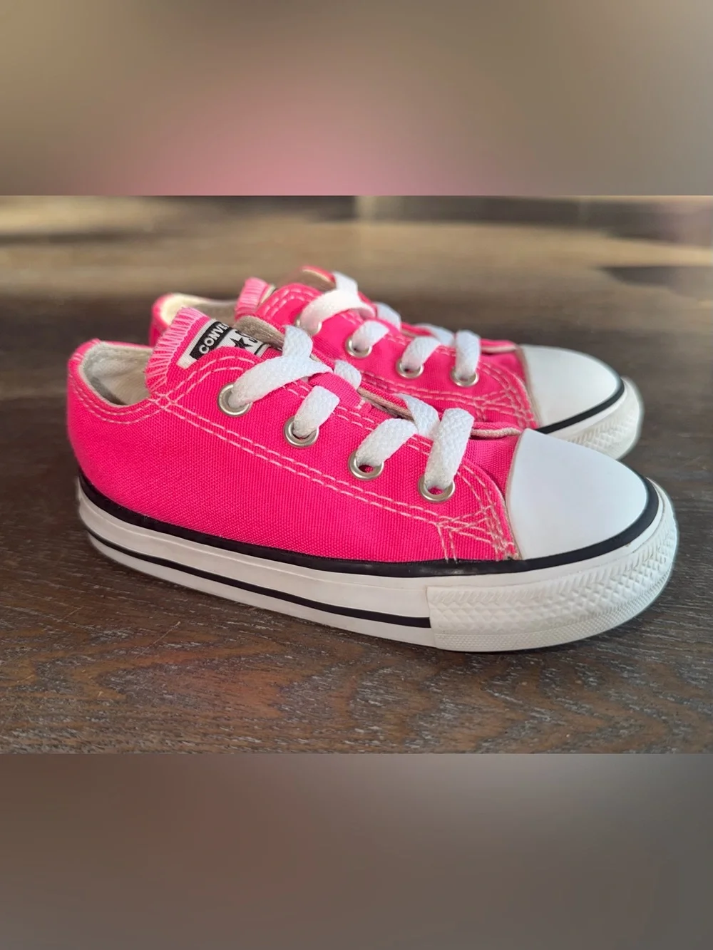 Hot Pink Converse All Star Chuck Taylor Low Top Sneakers size 7